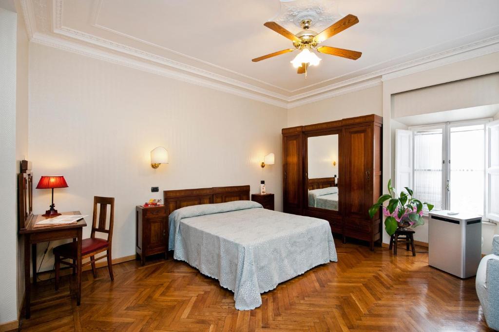 Hotel Suisse Roma Cameră foto