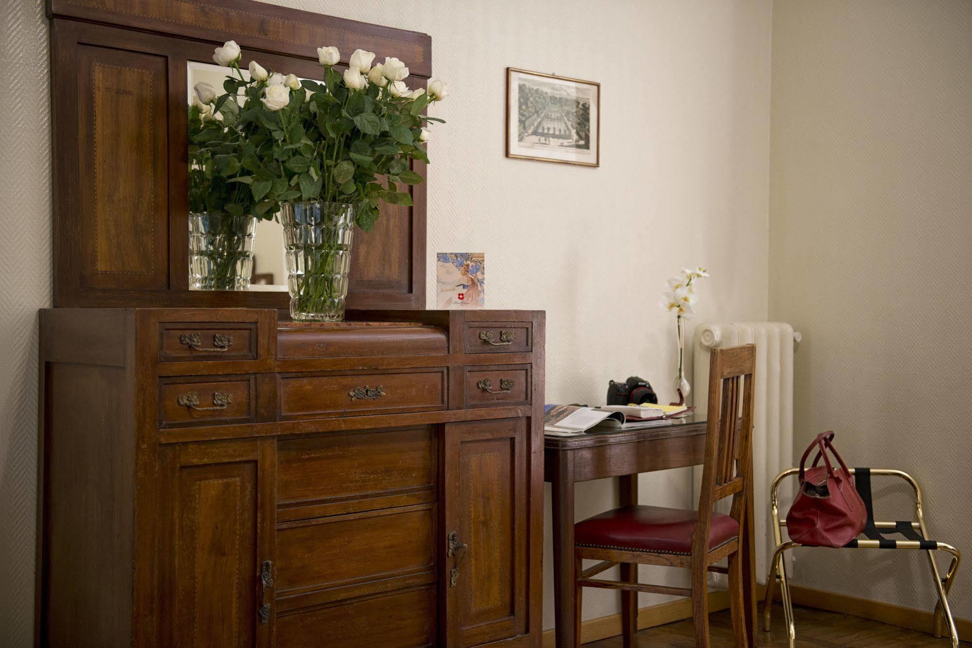 Hotel Suisse Roma Exterior foto